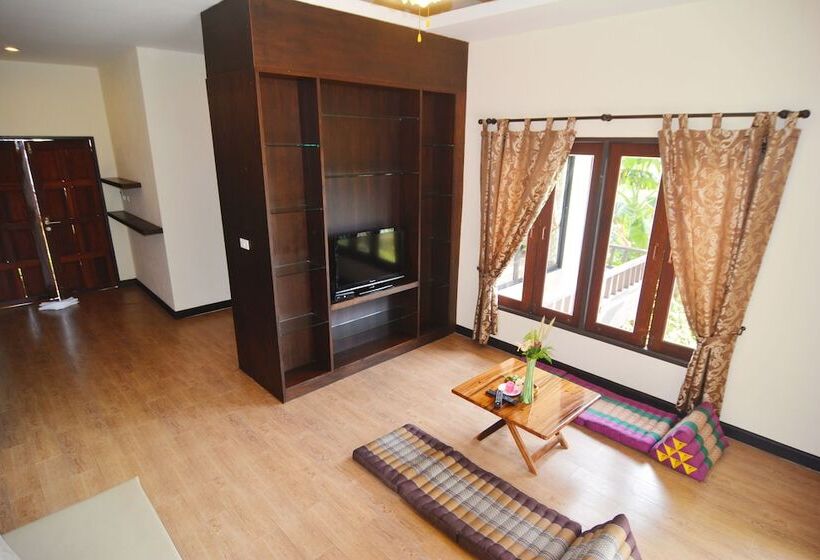 בית מלון כפרי Phuchawee Lanta Villa