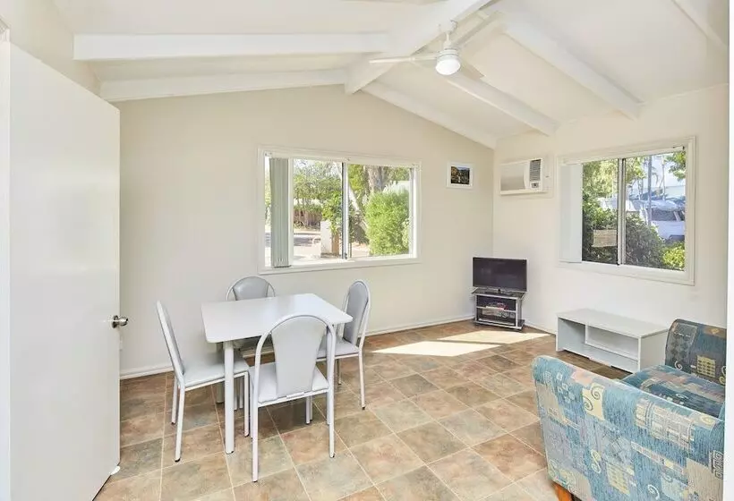 Отель Rac Cable Beach Holiday Park