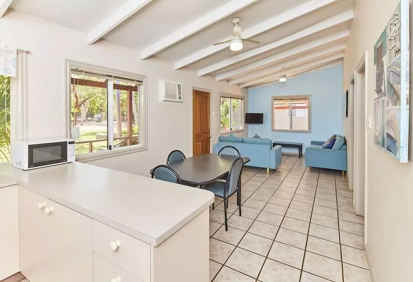 Отель Rac Cable Beach Holiday Park