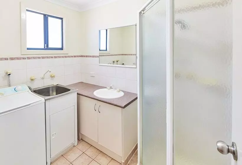 Отель Rac Cable Beach Holiday Park