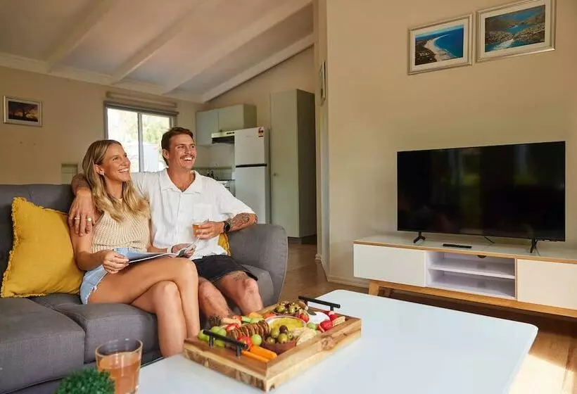 Отель Rac Cable Beach Holiday Park