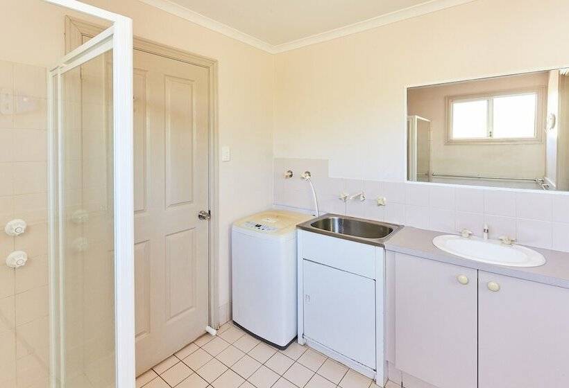 Отель Rac Cable Beach Holiday Park