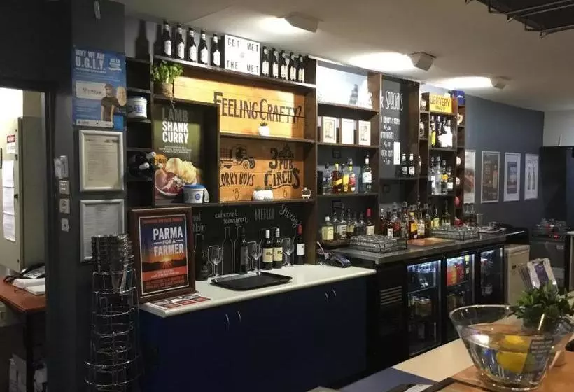 Отель The Metropolitan