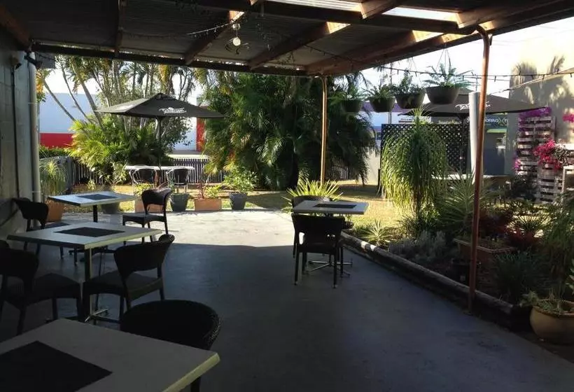 Отель The Metropolitan