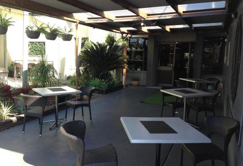 בית מלון כפרי The Metropolitan