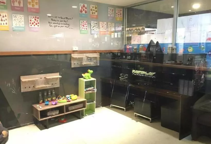 Отель The Metropolitan