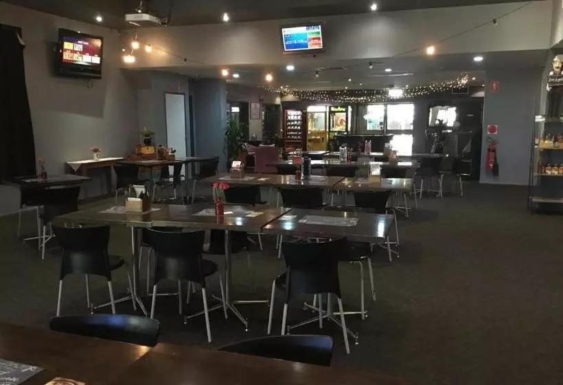 Отель The Metropolitan