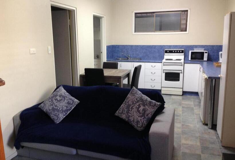 בית מלון כפרי The Metropolitan