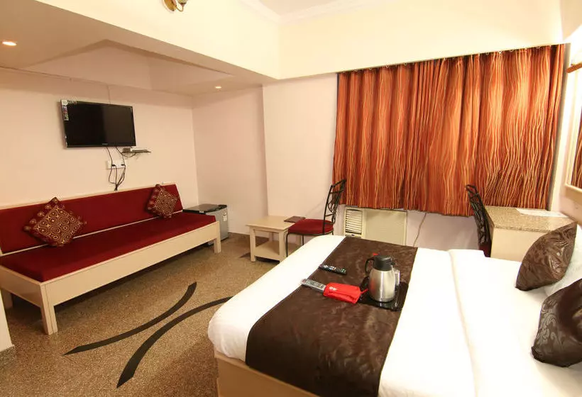 هتل Zo Rooms Goregaon Railway Station