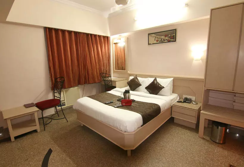 هتل Zo Rooms Goregaon Railway Station