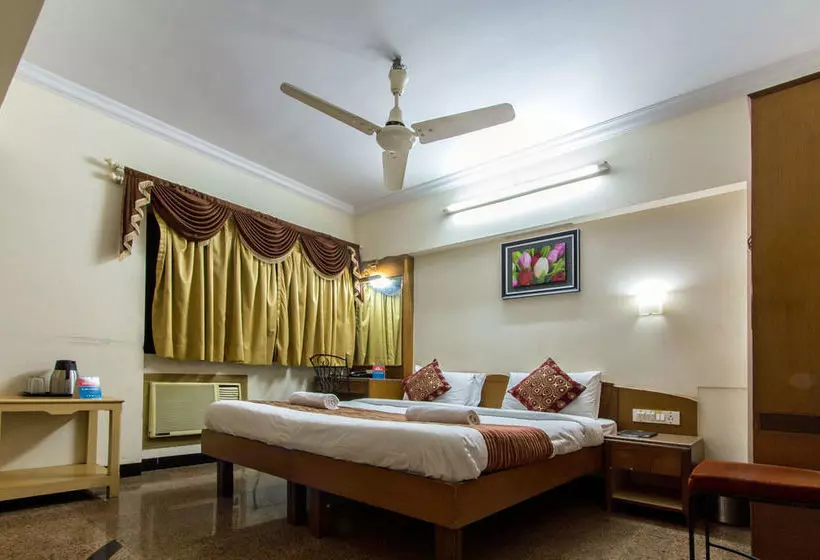 هتل Zo Rooms Goregaon Railway Station