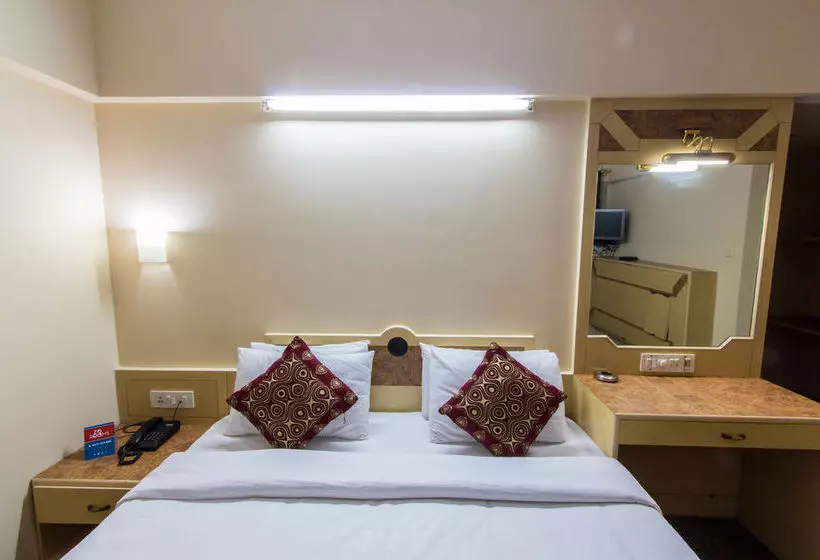 هتل Zo Rooms Goregaon Railway Station