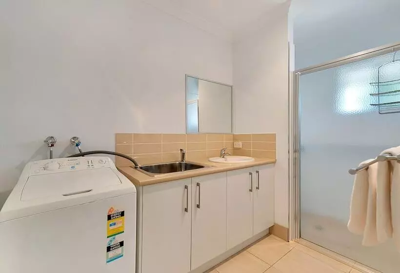 Kennedy Holiday Villas