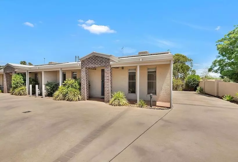 Kennedy Holiday Villas