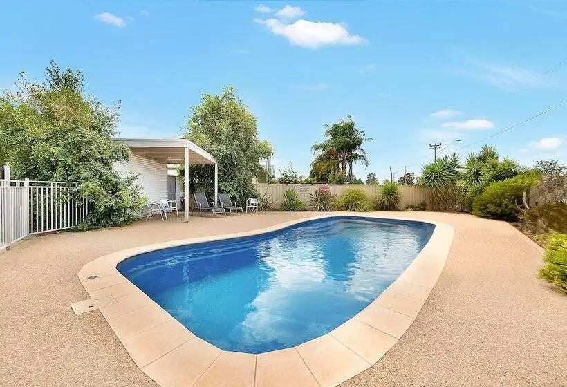 Kennedy Holiday Villas