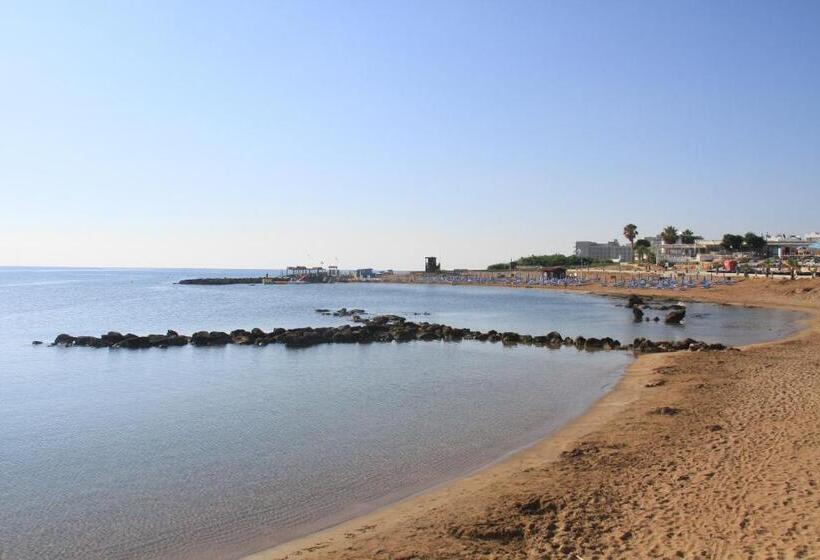 Maricosta Apartments