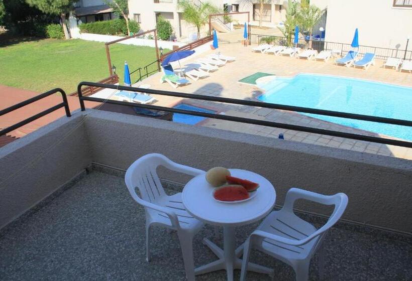 Maricosta Apartments