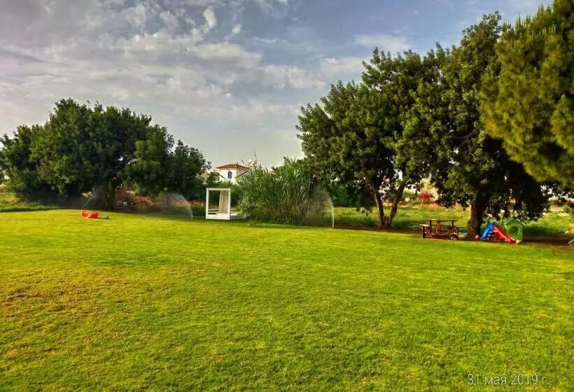 Maricosta Apartments