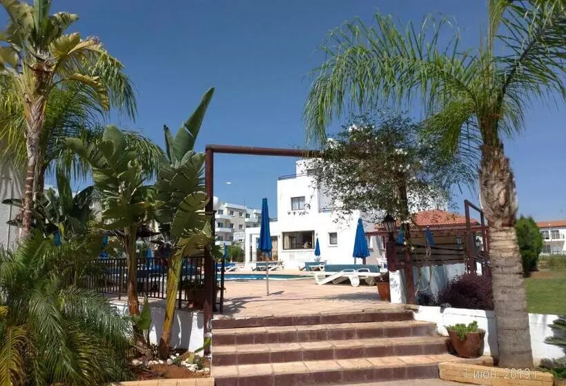 Maricosta Apartments