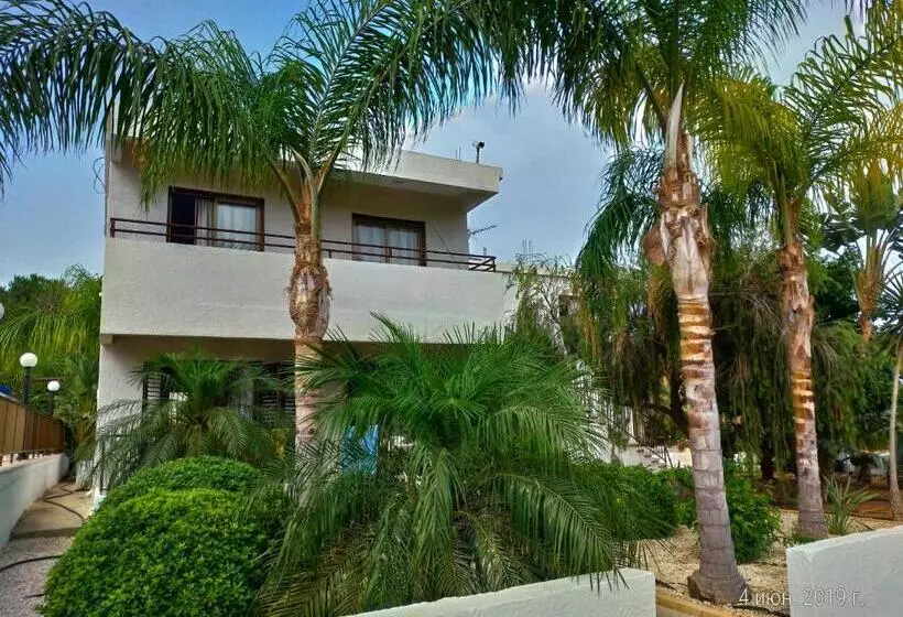 Maricosta Apartments