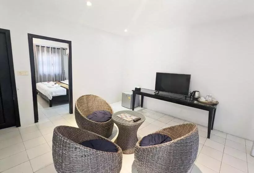 Mary Beach Hotel & Resort