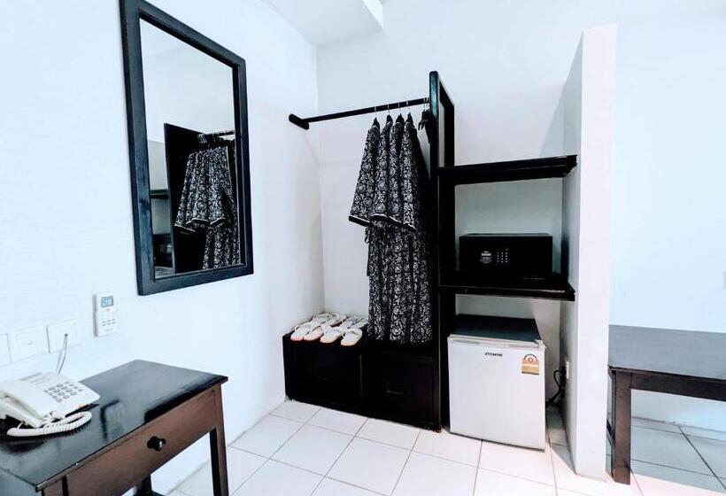 Mary Beach Hotel & Resort