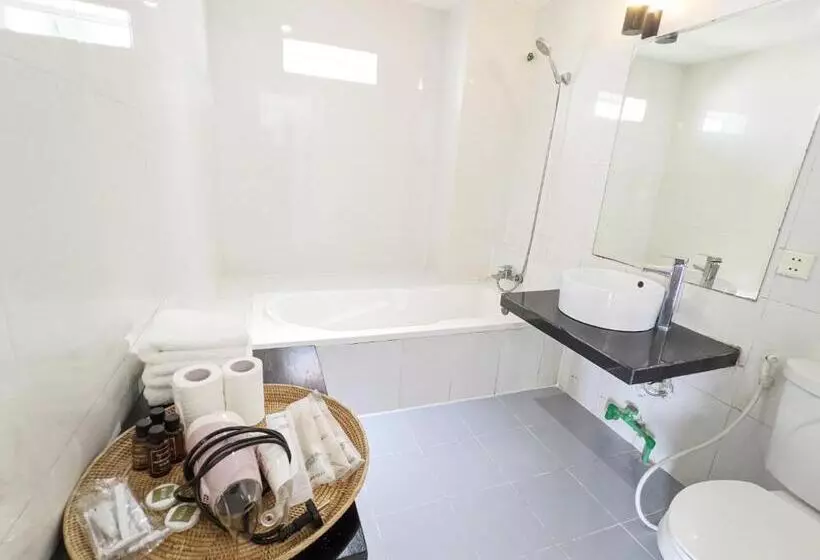 Mary Beach Hotel & Resort