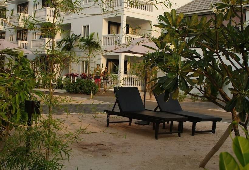 Mary Beach Hotel & Resort