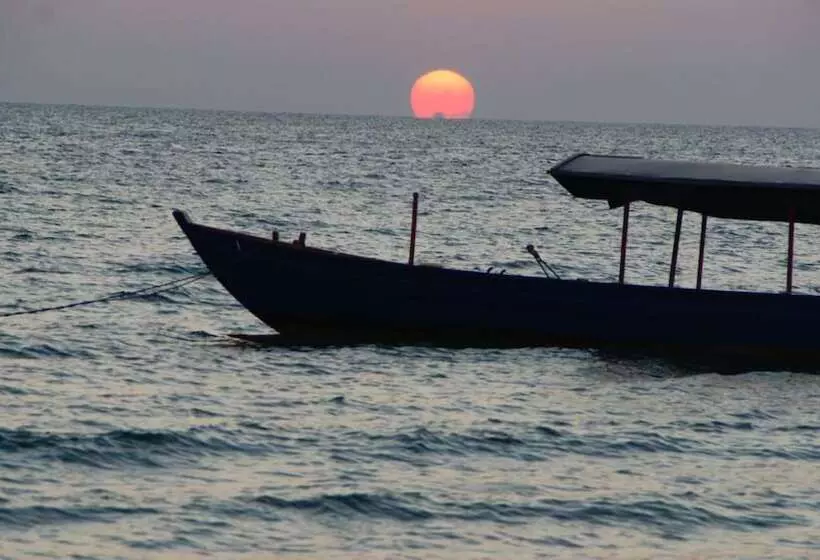 Mary Beach Hotel & Resort