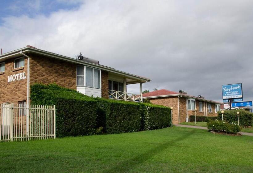 モーテル Baybrook Motor Inn