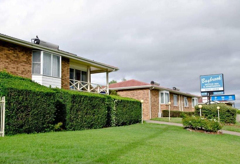 モーテル Baybrook Motor Inn