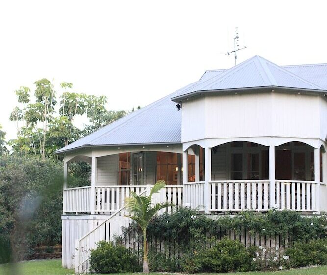 ペンション Bangalow Guesthouse