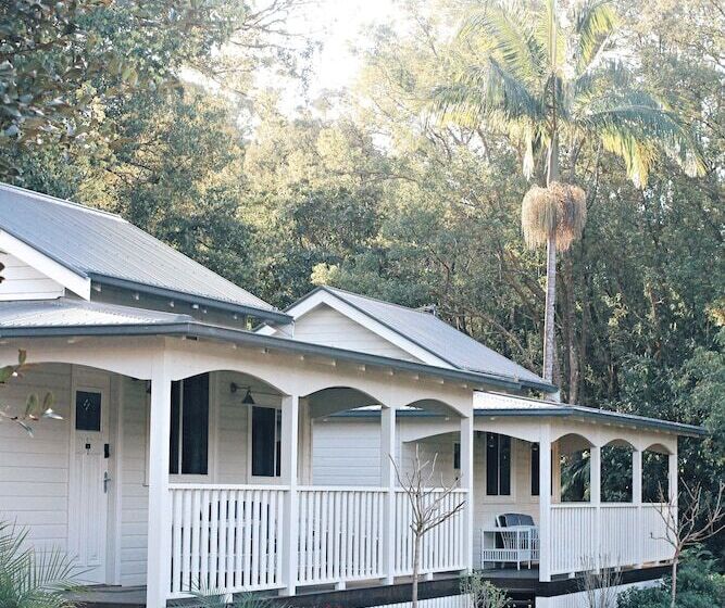 ペンション Bangalow Guesthouse