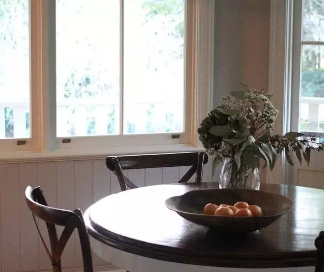 펜션 Bangalow Guesthouse