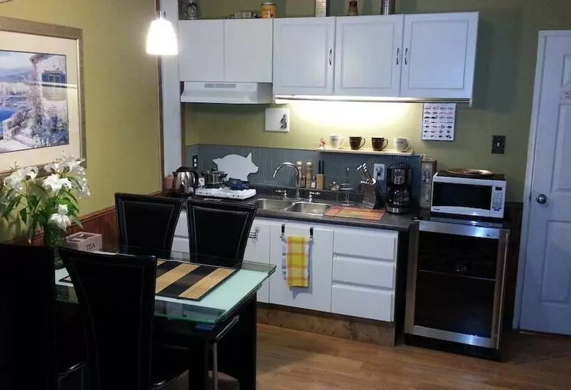 پانسیون Heather Place Inn