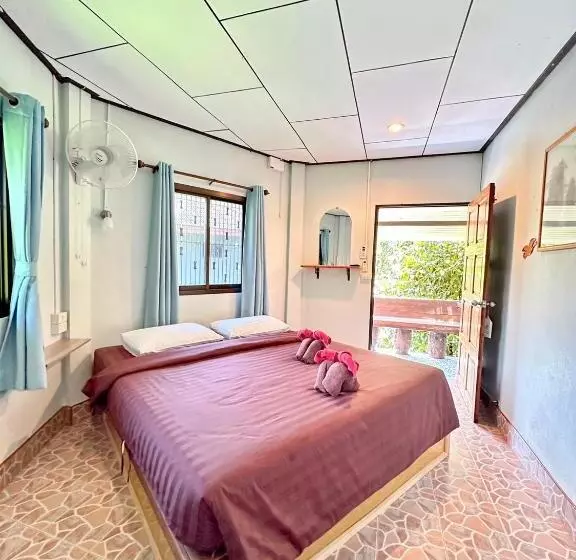 Пансион Khao Sok Jungle Huts Resort