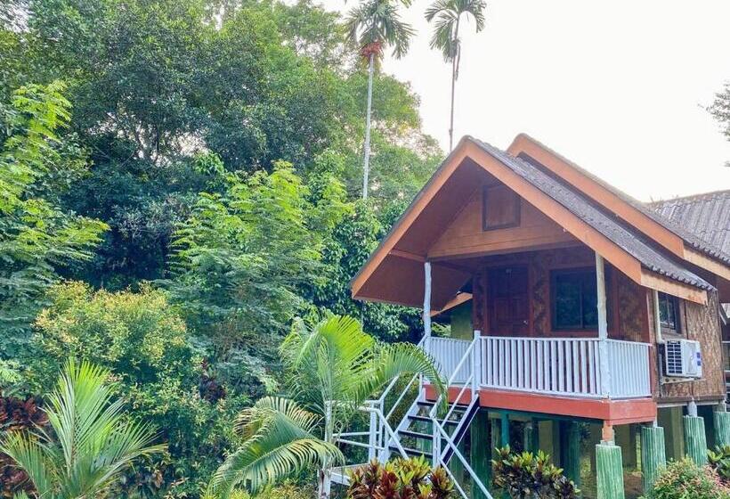 Пансион Khao Sok Jungle Huts Resort