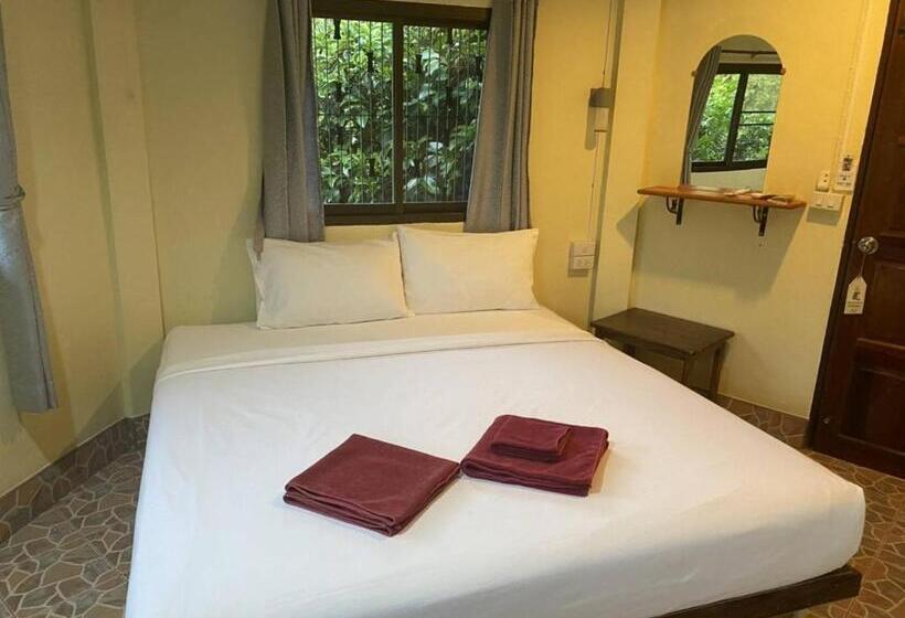 Пансион Khao Sok Jungle Huts Resort