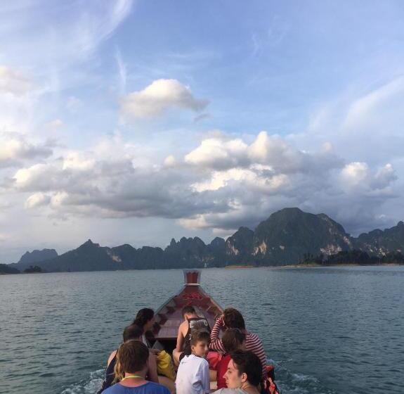 Пансион Khao Sok Jungle Huts Resort