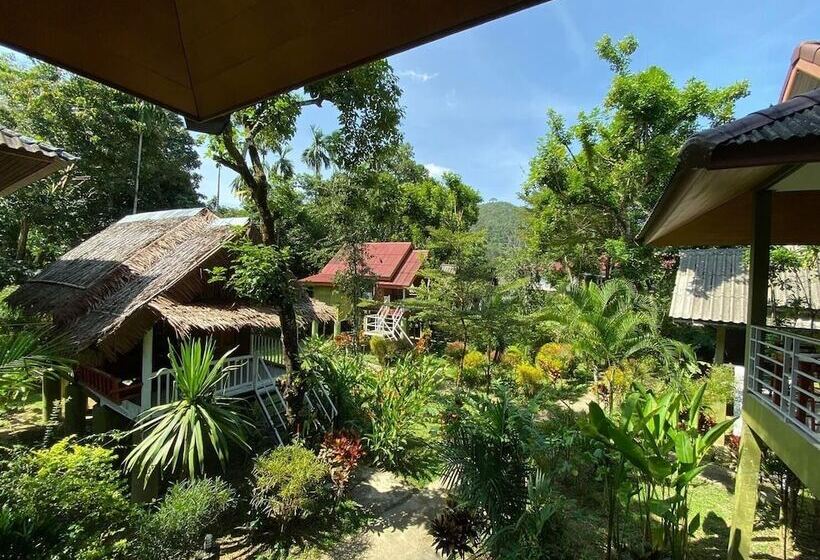 Пансион Khao Sok Jungle Huts Resort