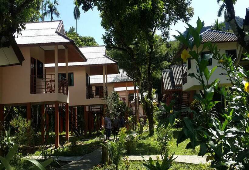 Пансион Khao Sok Jungle Huts Resort