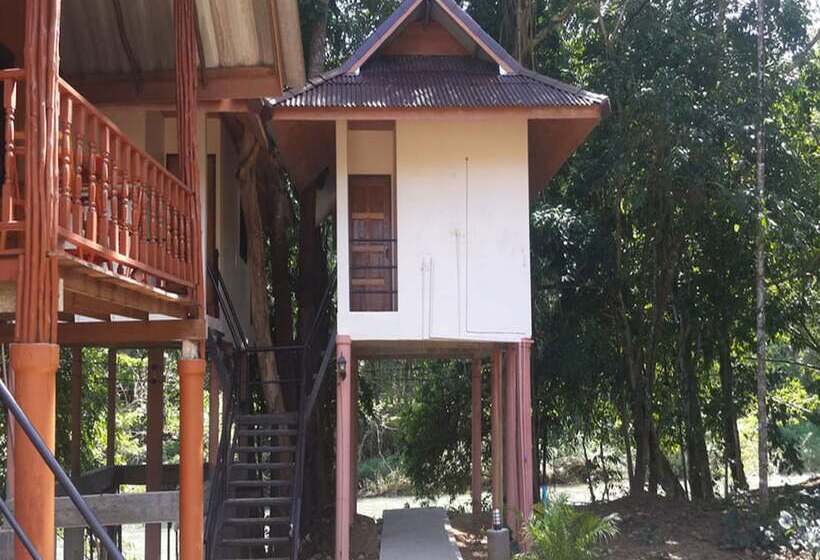 Пансион Khao Sok Jungle Huts Resort