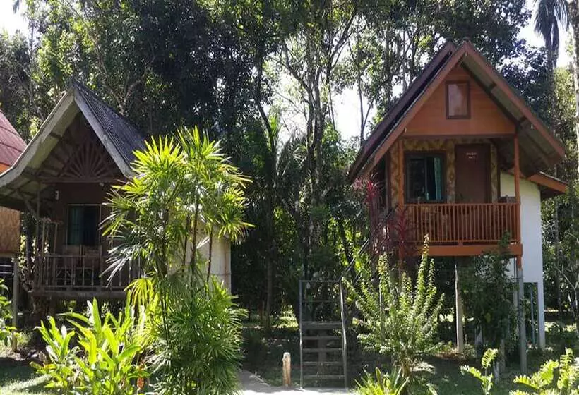 Пансион Khao Sok Jungle Huts Resort