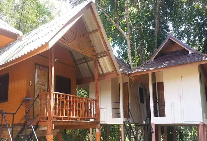 Пансион Khao Sok Jungle Huts Resort