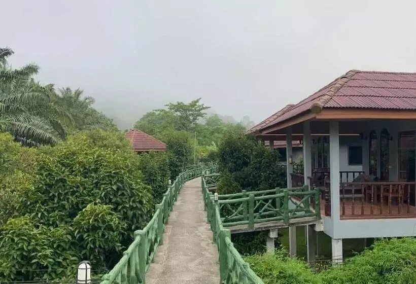 Пансион Khao Sok Jungle Huts Resort