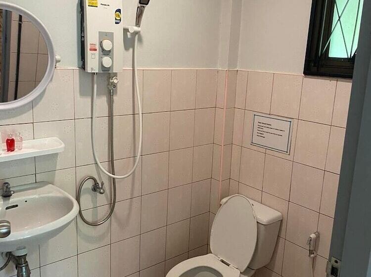 Пансион Khao Sok Jungle Huts Resort