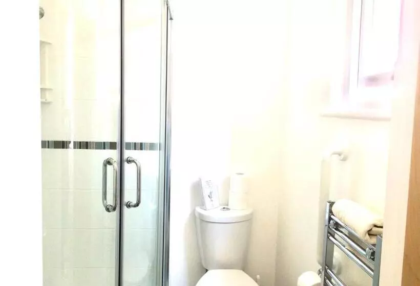 פנסיון Rosalie Guest House