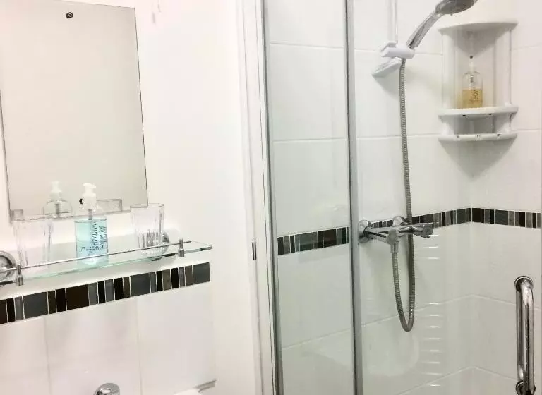 פנסיון Rosalie Guest House