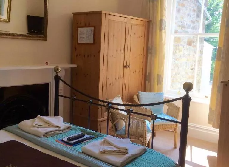 פנסיון Rosalie Guest House