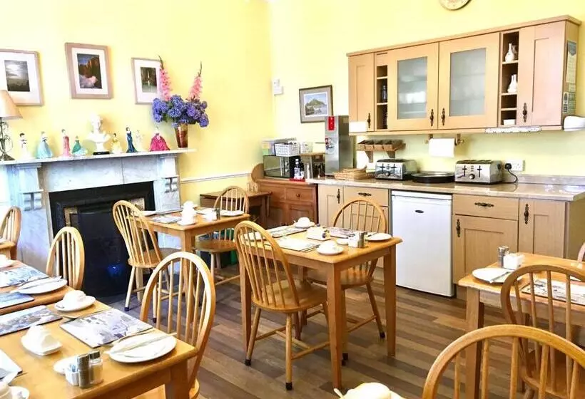 פנסיון Rosalie Guest House